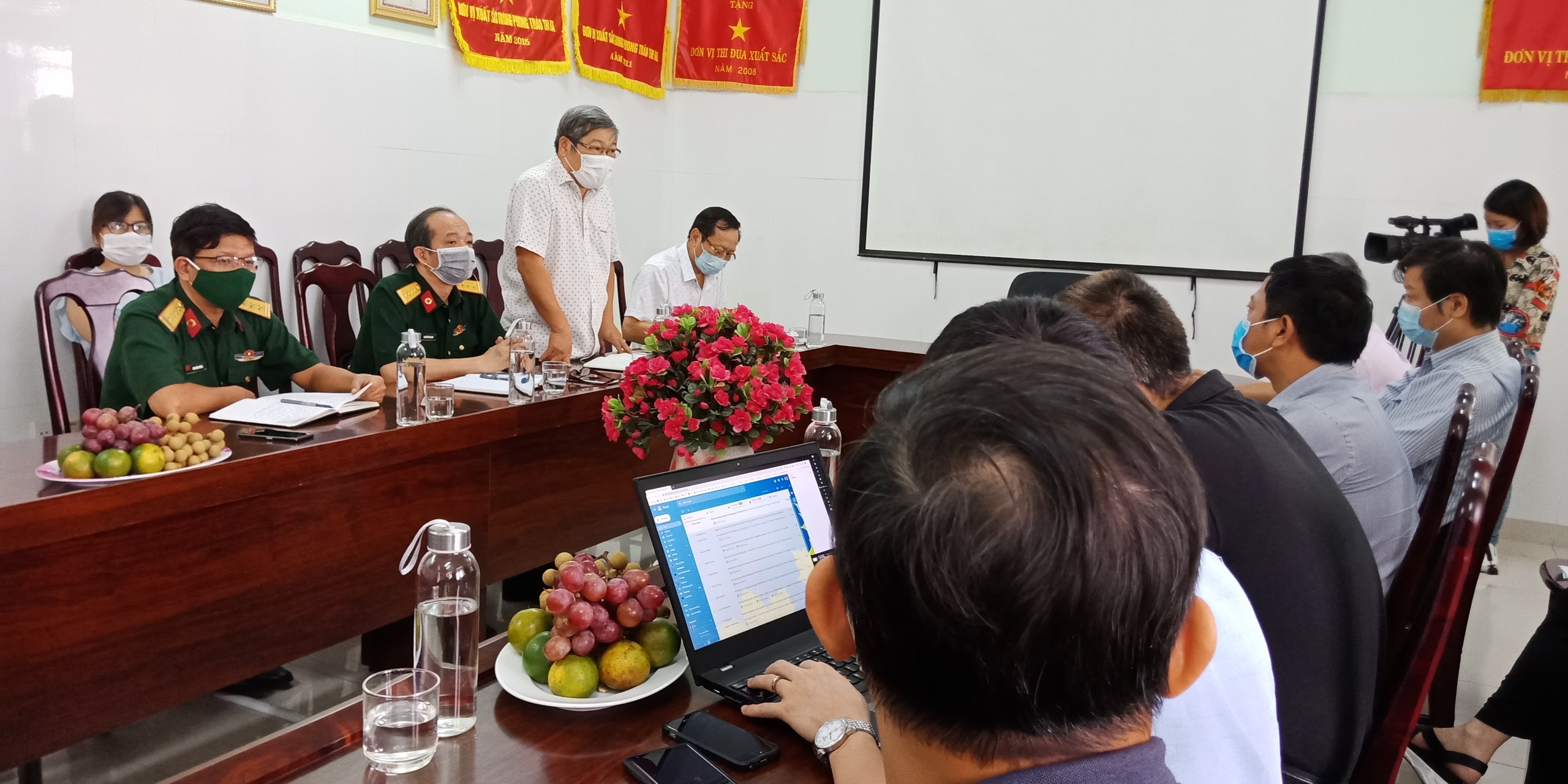 a Ts Kiem GĐ CDC bao cao CT PC dich tai buoi lam viec